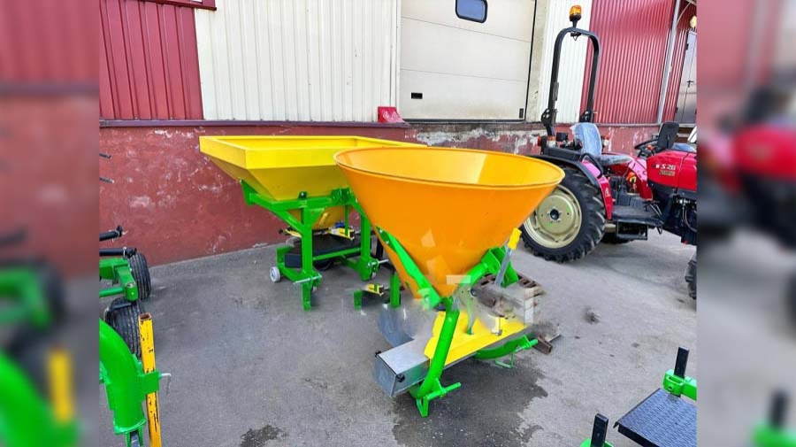 Разбрасыватель навесной, садовый Flagman | Флагман R350S (350 л)
